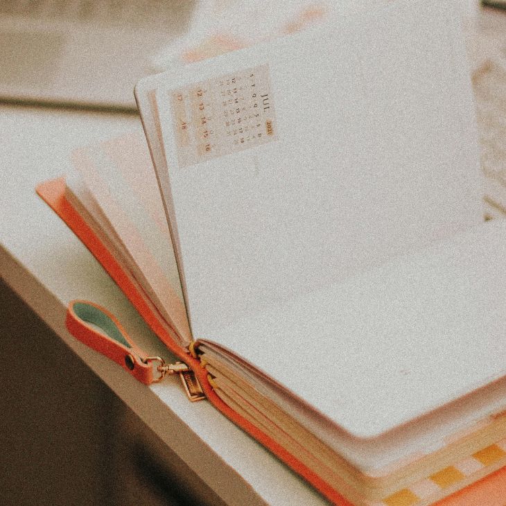 How to Keep Your Bullet Journal Organized (And Colorful)